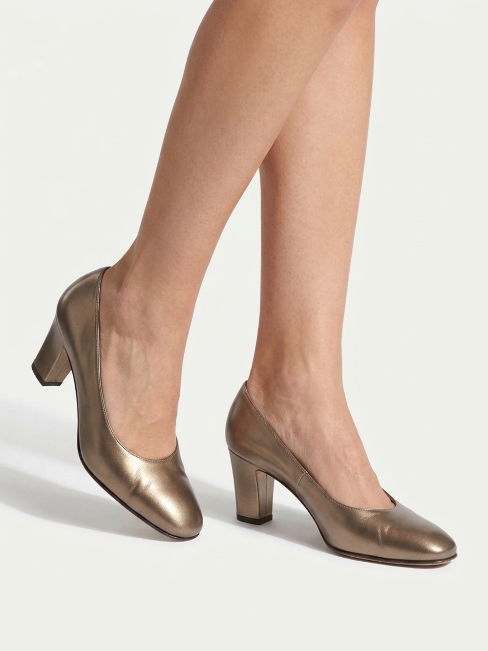 Salvatore Ferragamo Metallic Taupe Leather Mid-Heel Pumps Shoes Sz 7.5 Italy